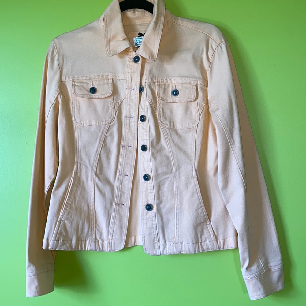 🍑 Denim Jacket -Sz M
